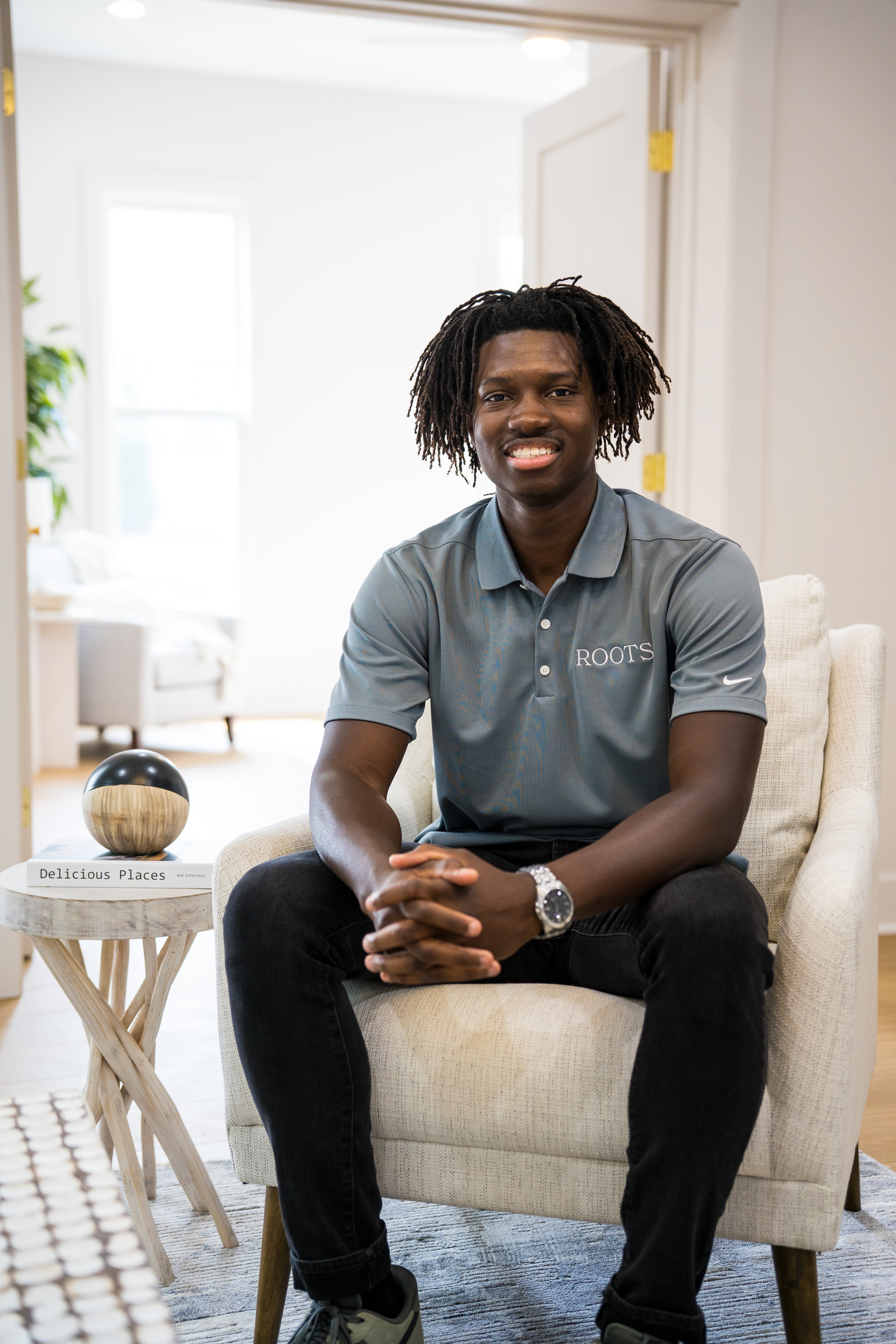 Nike Dri-FIT Short-Sleeve Roots Polo